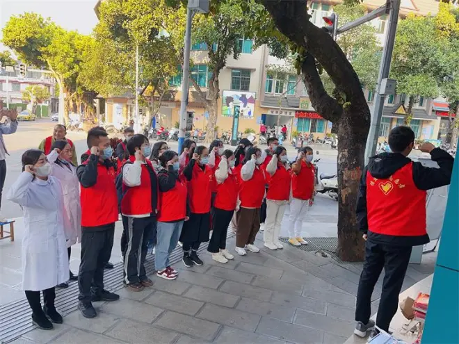 【声蓝医疗爱耳月】声蓝助听器芒市专营店——“科学爱耳护耳，实现主动健康”专家义诊活动