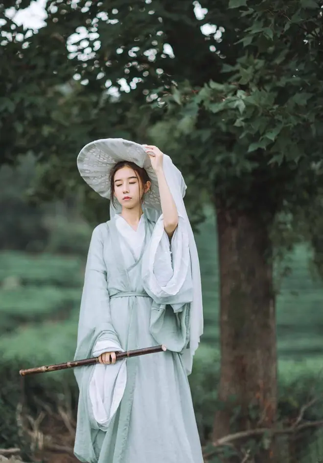 Photoshop調(diào)出藍(lán)色主題風(fēng)格的武俠片外景人像,PS教程,PS家園網(wǎng)