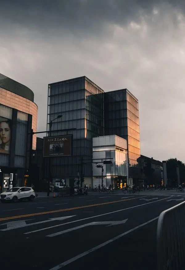 Photoshop結合LR制作質感冷色的城市照片