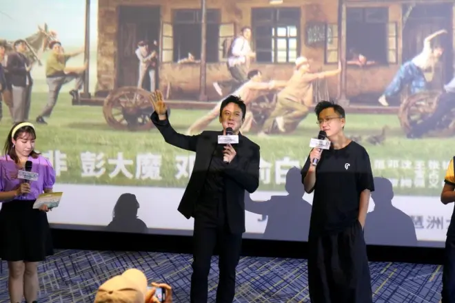 鄧超不僅在“家鄉(xiāng)”引人落淚，在廣州路演也感動(dòng)很多人再次落淚