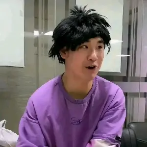 給阿翊倒一杯卡布奇諾